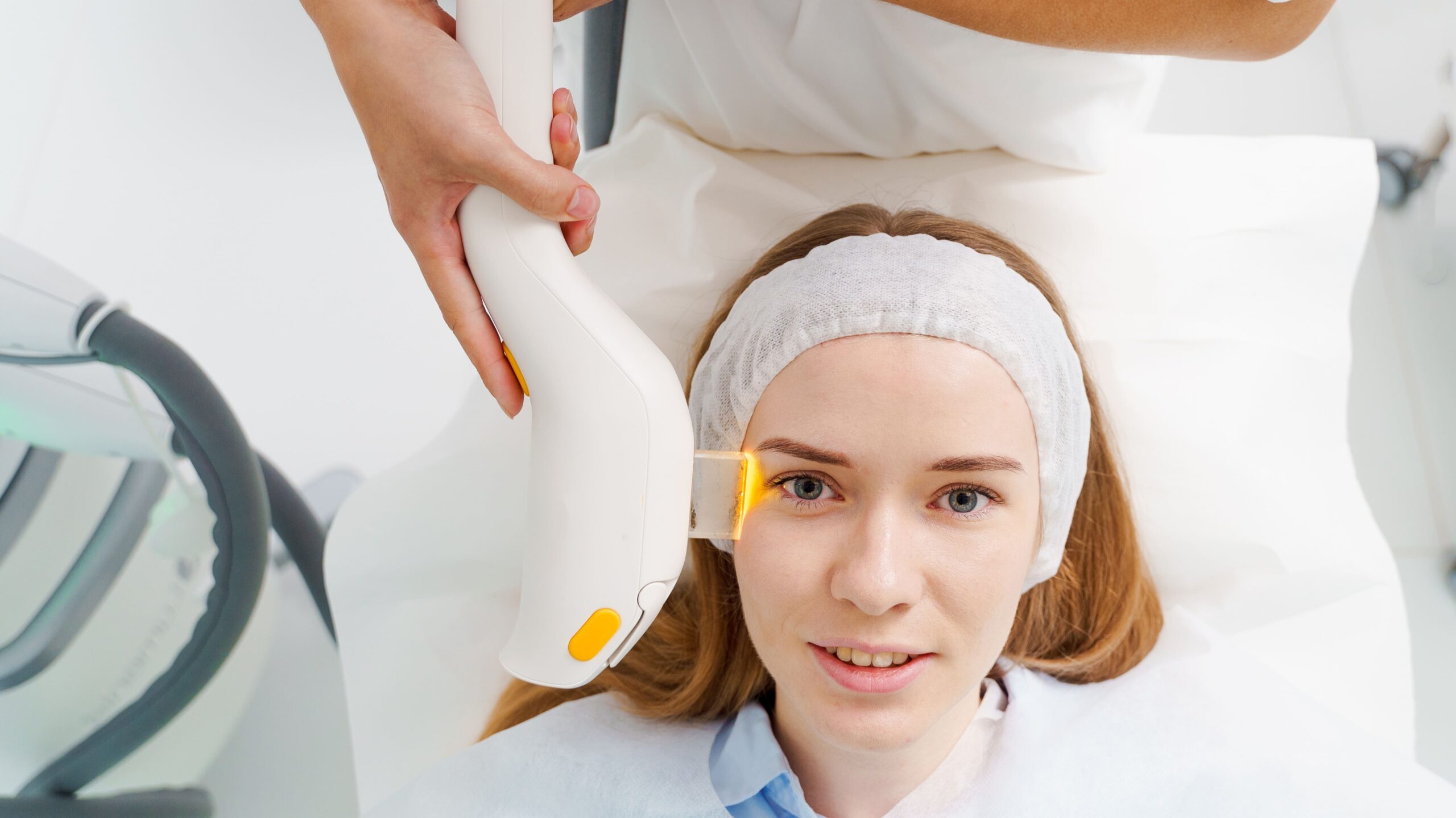 ipl-facial-pigmentation-treatment-in-clinic-ultra-2026-04-04-23-50-47-utc_Crop Image (1)